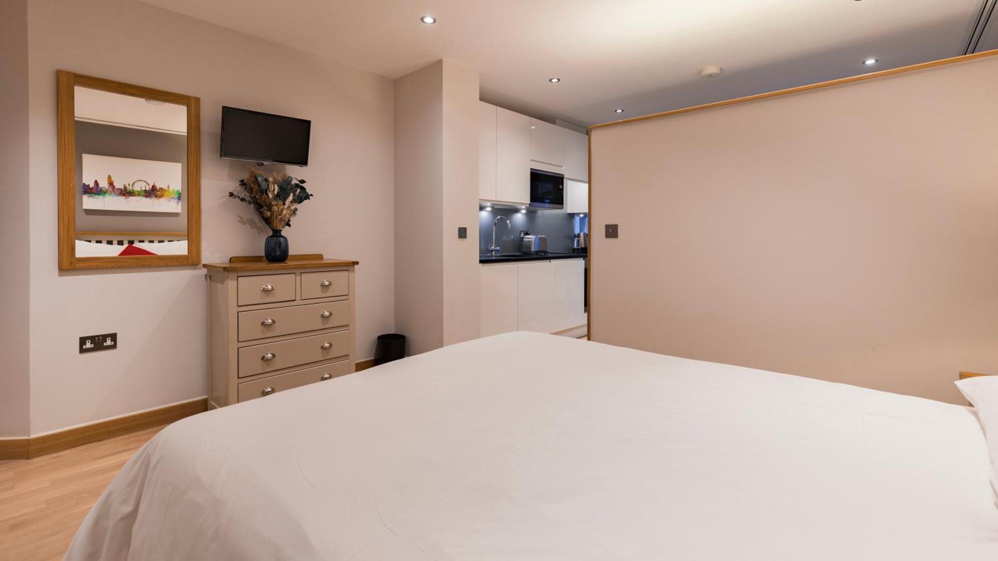 Barbican Serviced Apartments By Lovelystay London Phòng bức ảnh